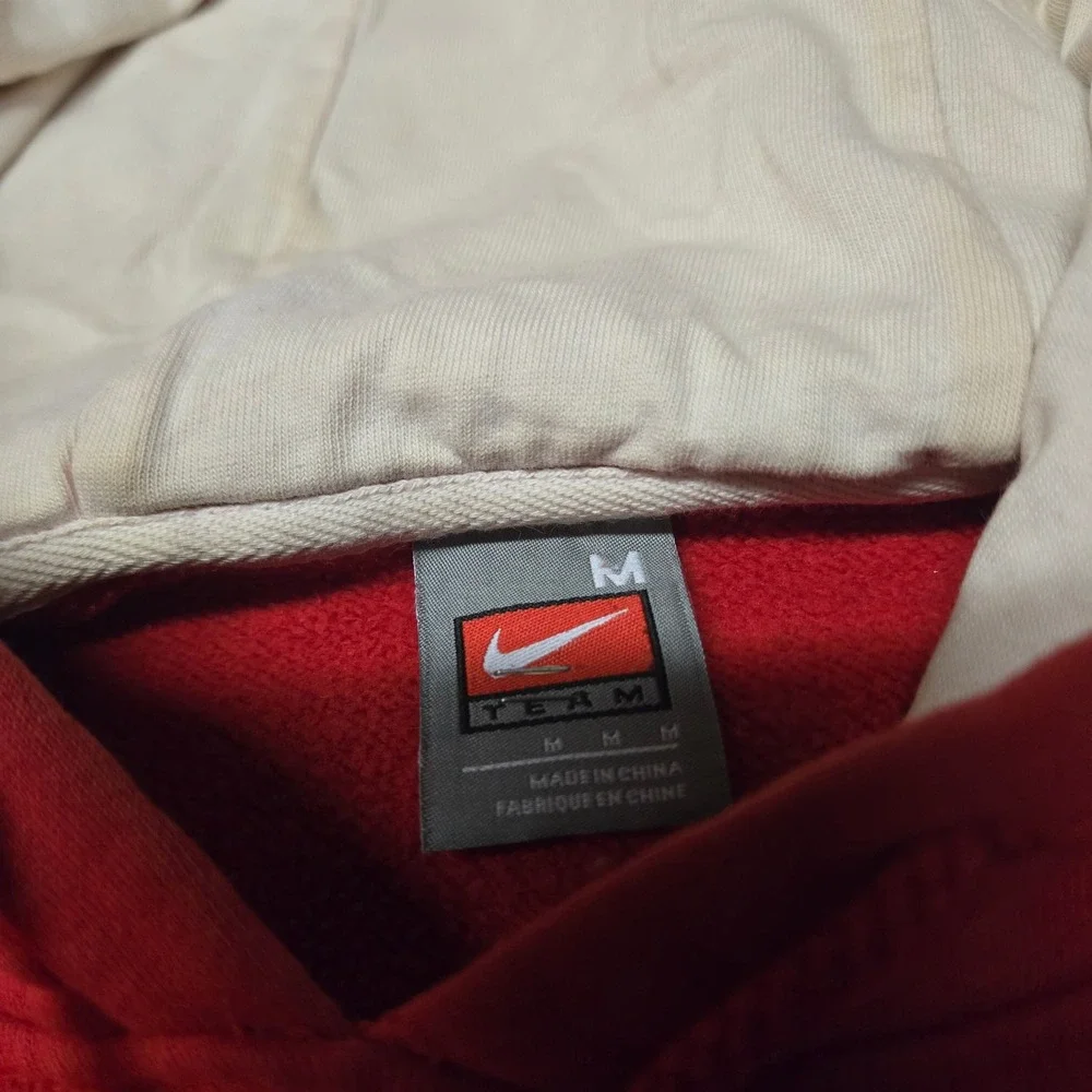 VTG Nike Wisconsin Badgers Hoodie Mens M Red Embroidered Pullover Center Swoosh